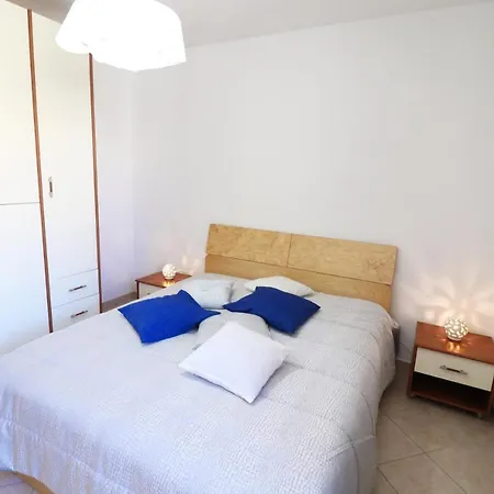 Flat Desire Close To Beaches With Sight Castle, Terrace, Wi-fi Vakantiehuis *