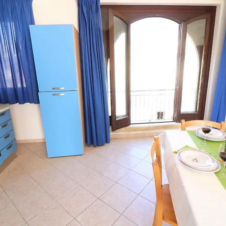 Flat Desire Close To Beaches With Sight Castle, Terrace, Wi-fi Vakantiehuis