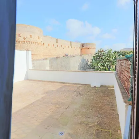 Vakantiehuis Flat Desire Close To Beaches With Sight Castle, Terrace, Wi-fi