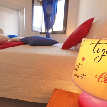 Flat Desire Close To Beaches With Sight Castle, Terrace, Wi-fi